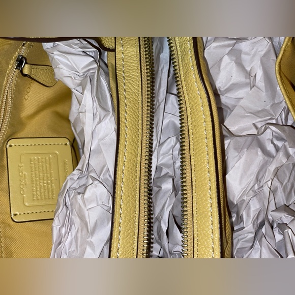 Rare Yellow Coach Bag - Picture 3 of 6